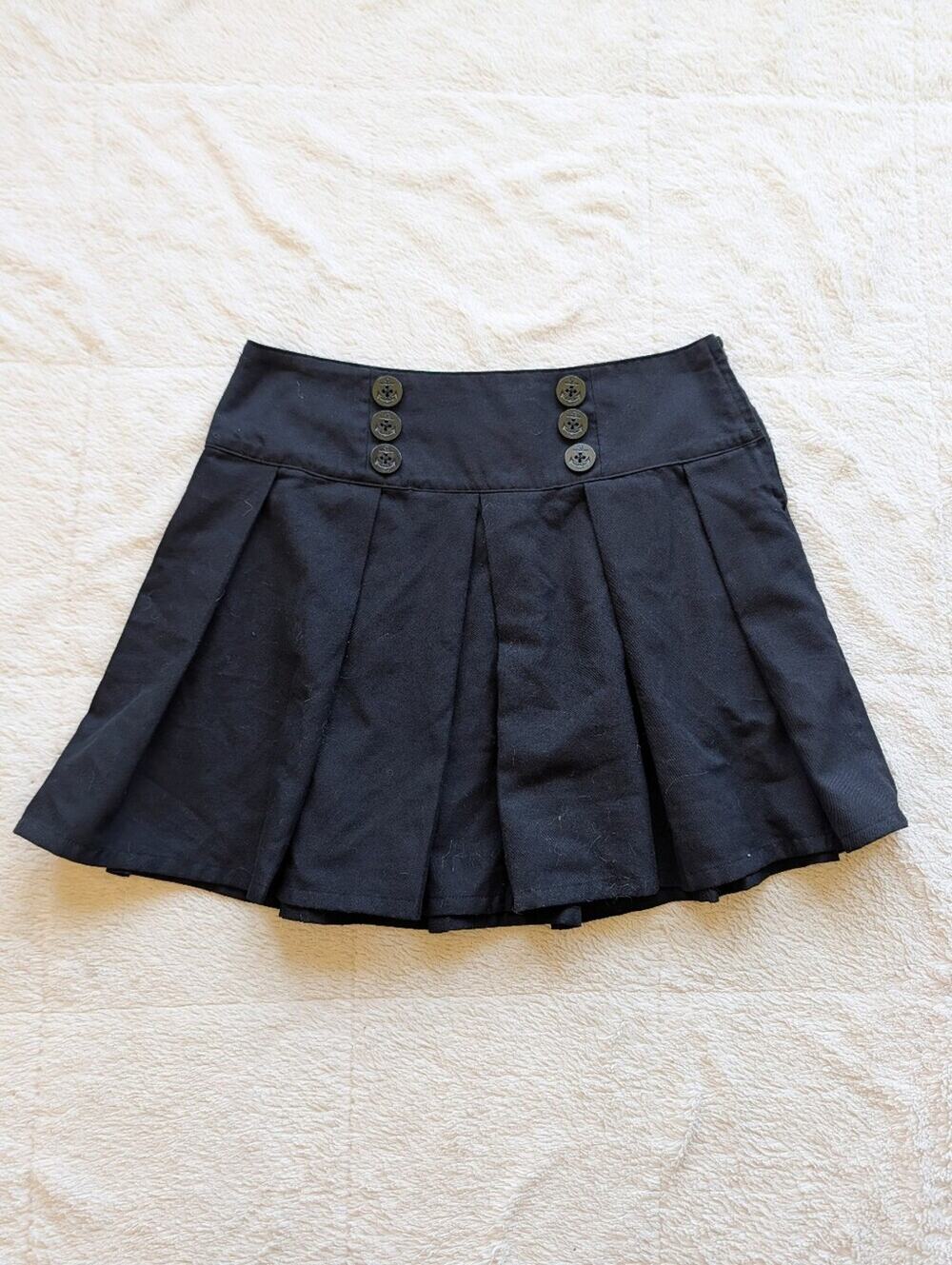 Hot Topic Black Pleated Mini Skirt